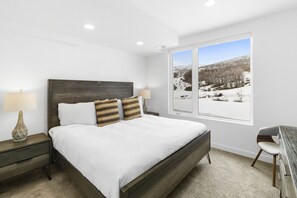 4 soverom, skrivebord, strykejern/-brett og wi-fi (inkludert)