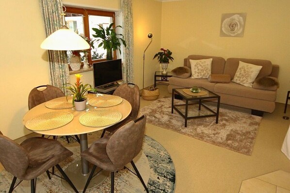 Smart TV, DVD player