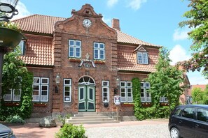 Esterni