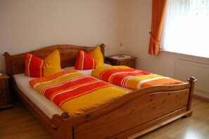 2 多间卧室、熨斗/熨衣板、旅行婴儿床