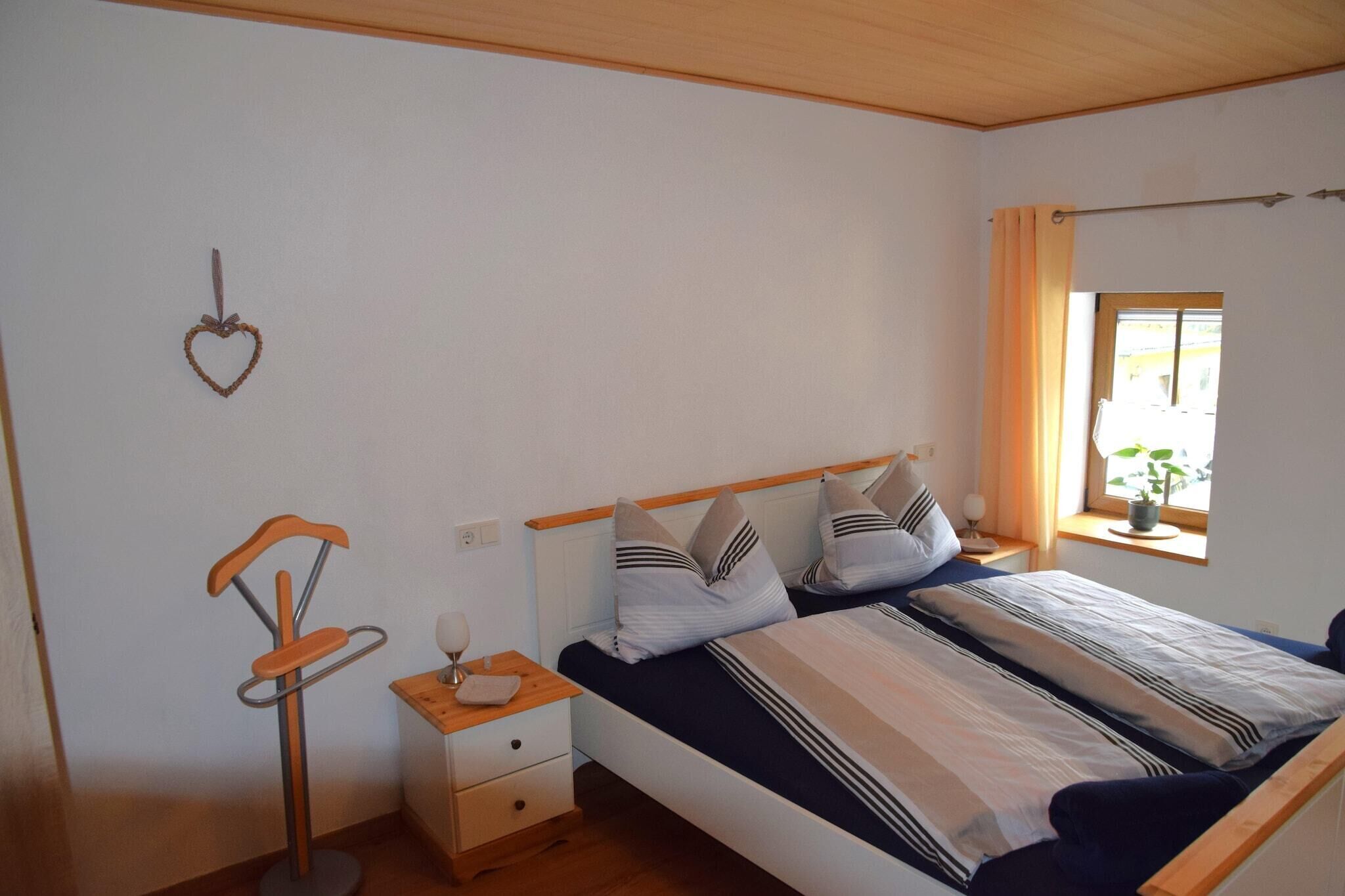 2 Schlafzimmer, Reisekinderbett, kostenloses WLAN