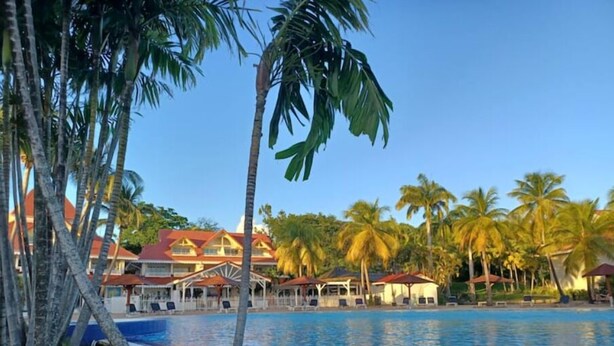 Pool - Grand Studio vue mer Jardins Dans Village Vacances (Sainte-Anne)