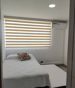 2 bedrooms, WiFi, bed sheets, wheelchair access