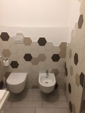 Buồng tắm vòi sen, vòi sen phun mưa, đồ dùng nhà tắm miễn phí 