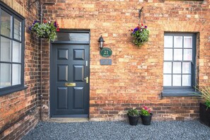 House | Exterior detail - Hampshire Charming House (Lincoln)
