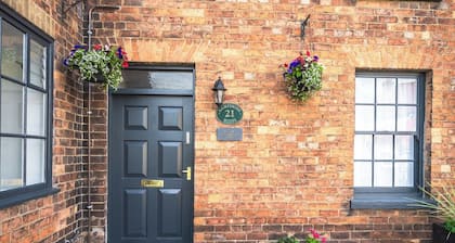 Hampshire Charming House