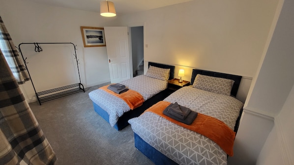 Maison | 3 chambres, fer et planche à repasser, accès au Wi-Fi (inclus)