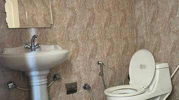 Premium Double Room | Bathroom