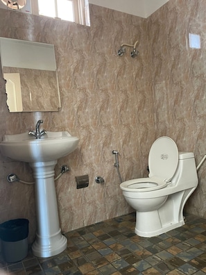 Premium Double Room | Bathroom - Hotel Sky pie (Dharamshala)