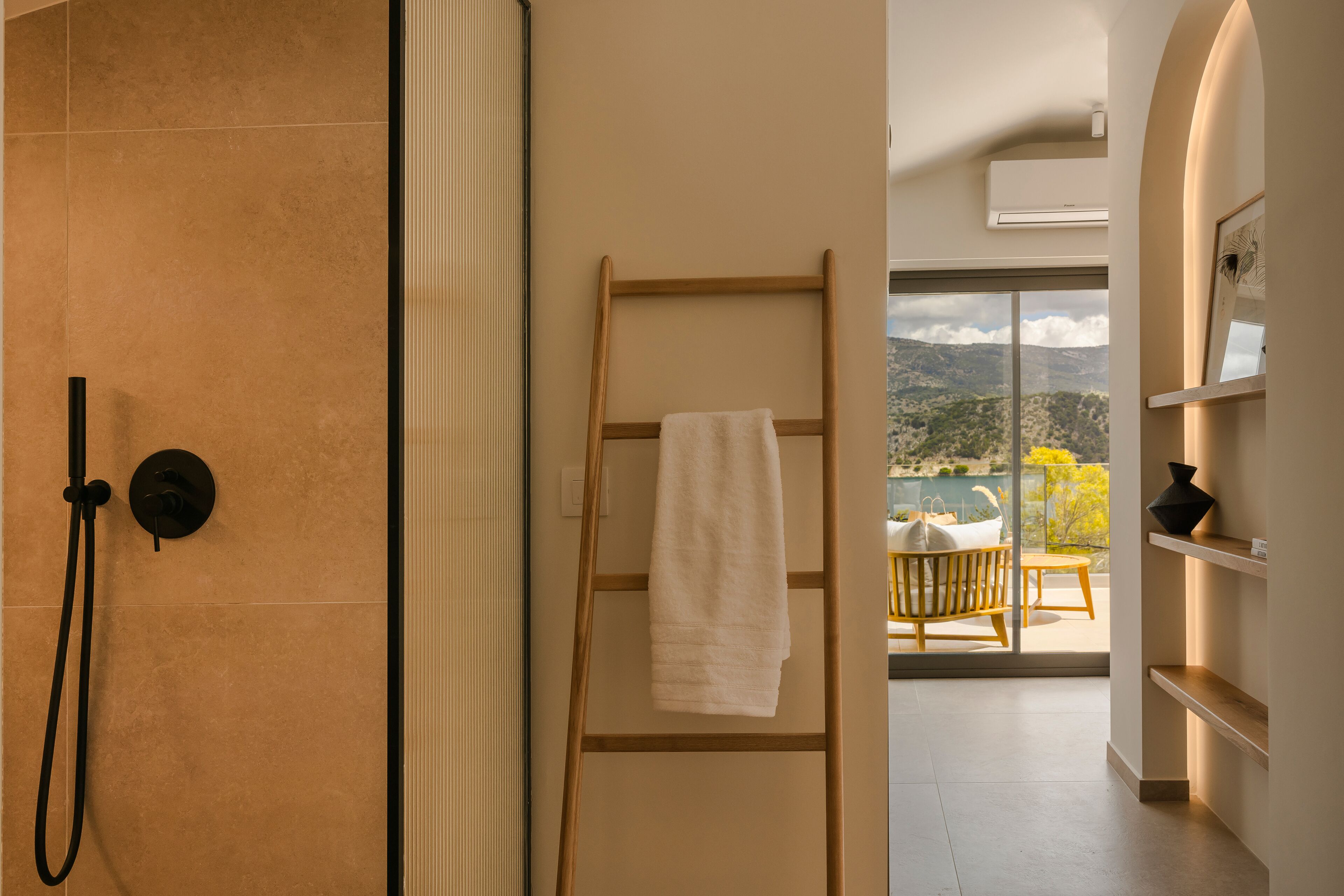 ห้องเอลีทสวีท | ห้องน้ำ | ไดร์เป่าผม, เสื้อคลุมอาบน้ำ, รองเท้าสวมภายในห้อง, ผ้าเช็ดตัว