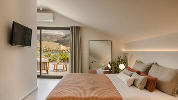 1 bedroom, premium bedding, in-room safe, individually decorated