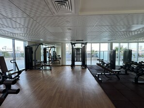 Fitness facility - Luxurious and spacious one Bedroom apartment in the heart of Dubai (دبي)