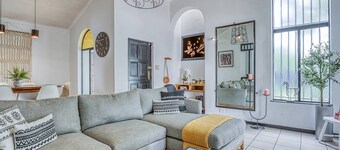 Modern Spanish House-3br-pool-solar-samrand