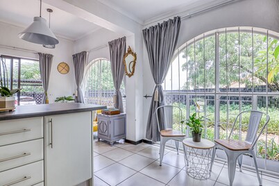 Chic Midtown Studio-1 Bed-solar-pool-fibre-samrand