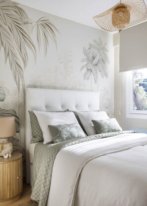 3 habitaciones, tabla de planchar con plancha, wifi y ropa de cama