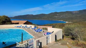 Piscine extérieure, piscine chauffée