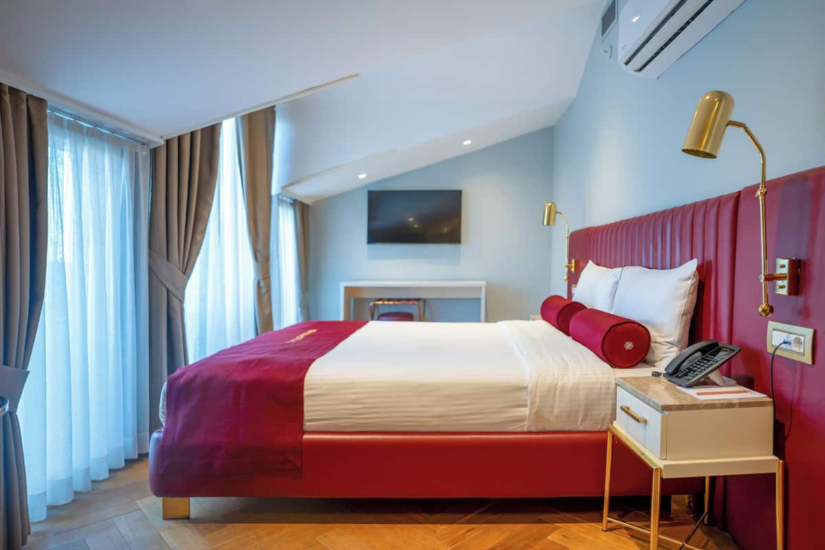 City Loft | Egyptian cotton sheets, premium bedding, down comforters