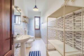Family House, Multiple Bedrooms, Mountainside (La Casa Della Quercia Relax In) | Bathroom