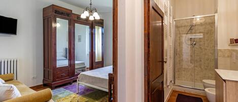 Family House, Multiple Bedrooms, Mountainside (La Casa Della Quercia Relax In)