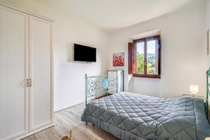 패밀리 하우스, 침실 여러 개, 산비탈 (La Casa Della Quercia Relax In) | 4 개의 침실, 다리미/다리미판, 무료 WiFi, 침대 시트