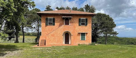 Family House, Multiple Bedrooms, Mountainside (La Casa Della Quercia Relax In) | Exterior