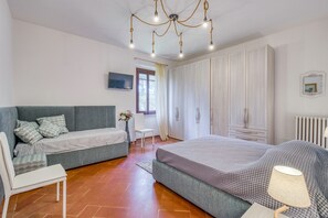 Family House, Multiple Bedrooms, Mountainside (La Casa Della Quercia Relax In) | 4 bedrooms, iron/ironing board, free WiFi, bed sheets - La Casa Della Quercia Relax In Tuscany (Montaione)