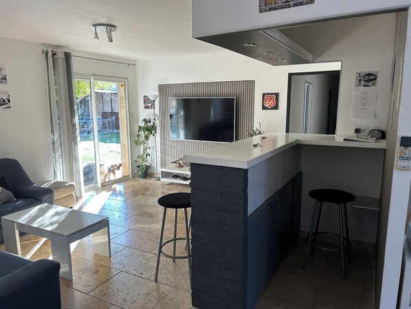 Interior - To complete (Saint-Côme-et-Maruéjols)