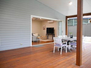 Interior - Luxury 2 story home in Yowie Bay. Close to Sydney CBD & Cronulla Beach (Yowie Bay)
