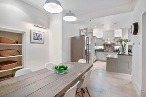 House | 3 bedrooms - White House Mews Property (London)