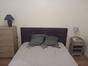 3 habitaciones, tabla de planchar con plancha y wifi 
