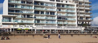 Résidence La Garenne à Grande Plage, vue Mer, Piscine et Parking Privé, 6 Pers