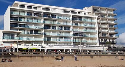 Résidence La Garenne à Grande Plage, vue Mer, Piscine et Parking Privé, 6 Pers