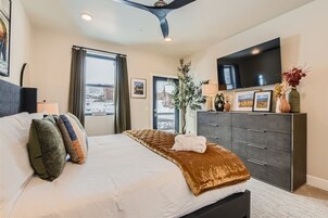 3 habitaciones, tabla de planchar con plancha y wifi gratis