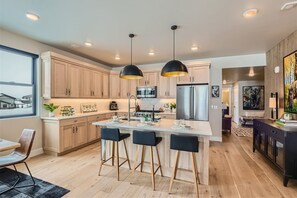 Condo, 3 Bedrooms | Private kitchen | Fridge, oven, coffee/tea maker, electric kettle - Helling Circle Secret 102 3 Bedroom Condo by RedAwning (Heber City)