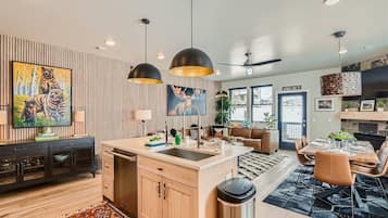 Kondominium, 3 kamar tidur | Dapur pribadi | Lemari es, oven, mesin pembuat kopi/teh, dan ketel listrik