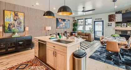 Helling Circle Secret 102 3 Bedroom Condo by RedAwning