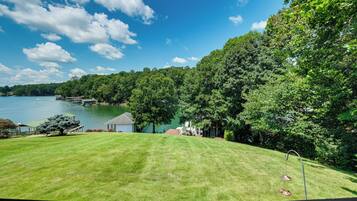 Rumah (2 Bedrooms) | Interior