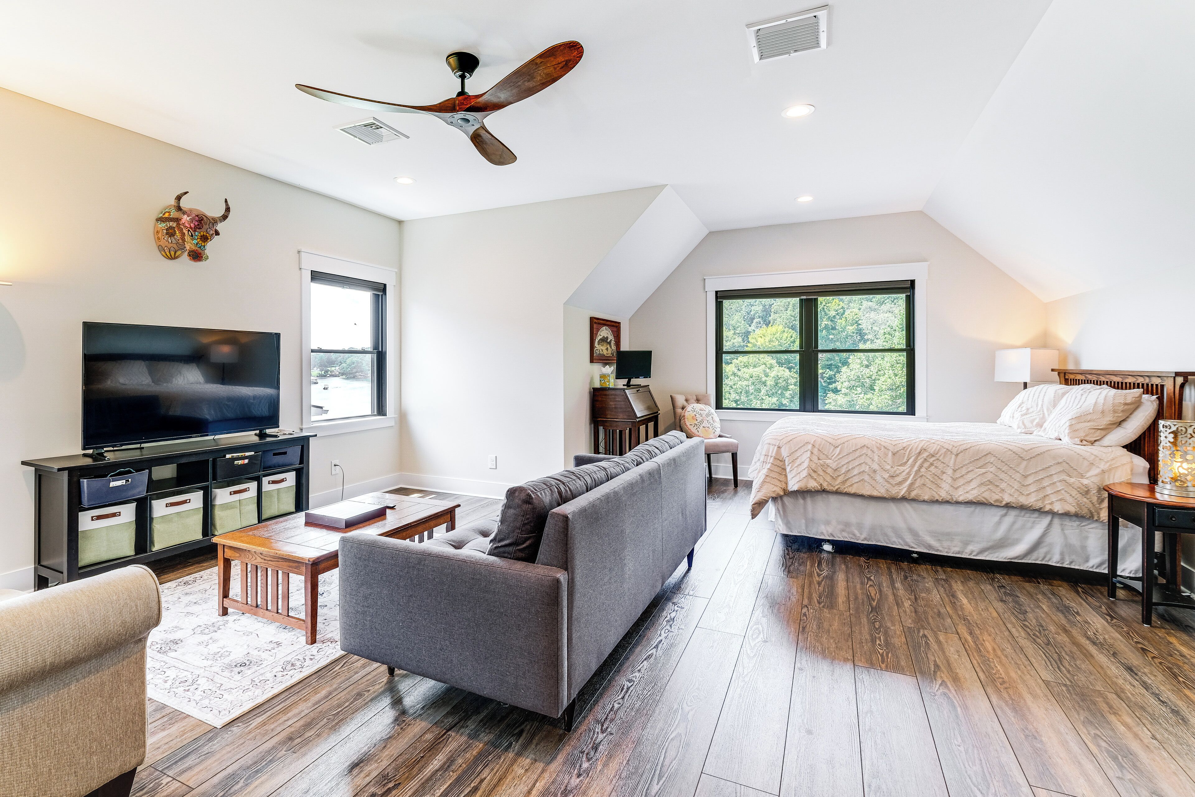 House (2 Bedrooms) | Interior