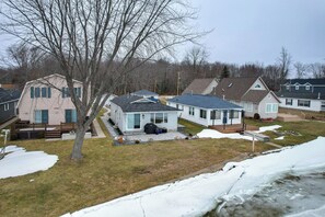 House (2 Bedrooms) | Interior - Bright Houghton Lake Home w/ Boat Dock + Fire Pit (Houghton Lake)