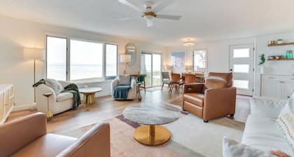 Bright Houghton Lake Home w/ Boat Dock + Fire Pit