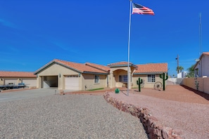 House (3 Bedrooms) | Interior - Cozy Lake Havasu City Home - Pool and Hot Tub (Lake Havasu City)