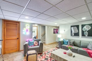 House (5 Bedrooms) | Interior - Spacious Detroit Lakes Home: Walk to Downtown! (Detroit Lakes)