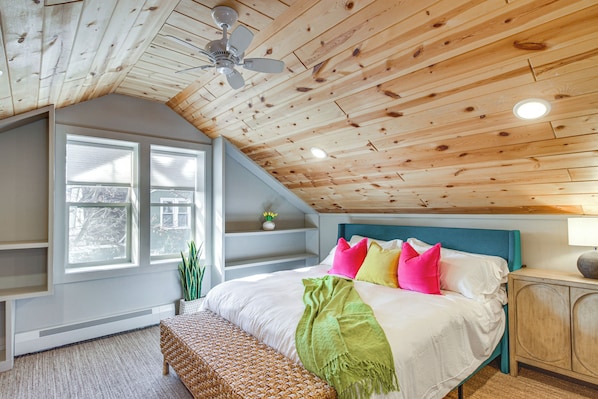 House (5 Bedrooms) | Interior