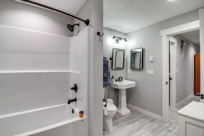 Talo (3 Bedrooms) | Sisätilat