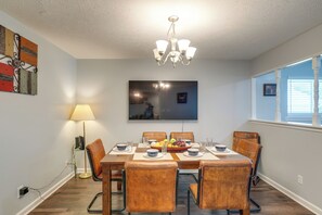 Interior - 7 Mi to Louisville: Family-friendly Jefferson Home (Jeffersonville)