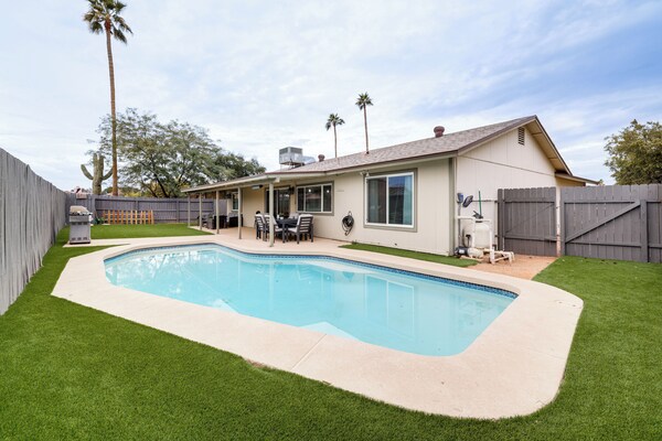 Backyard Oasis! Family-friendly Tempe Retreat - Tempe, AZ