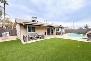 House (3 Bedrooms) | Interior - Backyard Oasis! Family-friendly Tempe Retreat (Tempe)