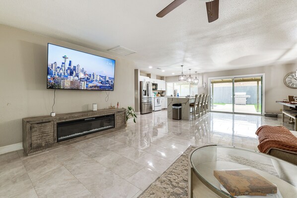 House (3 Bedrooms) | Interior - Private Pool & Yard: Family Retreat in Tempe (Tempe)