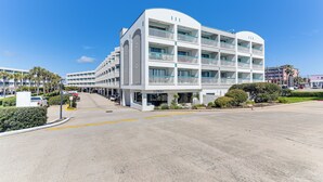 Unclassified image, 5 of 30, button - Galveston Condo w/ Beach Access Near Moody Gardens (Galveston)