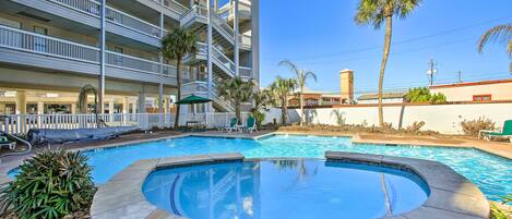 公寓 (1 Bedroom) | 泳池 | 室外泳池